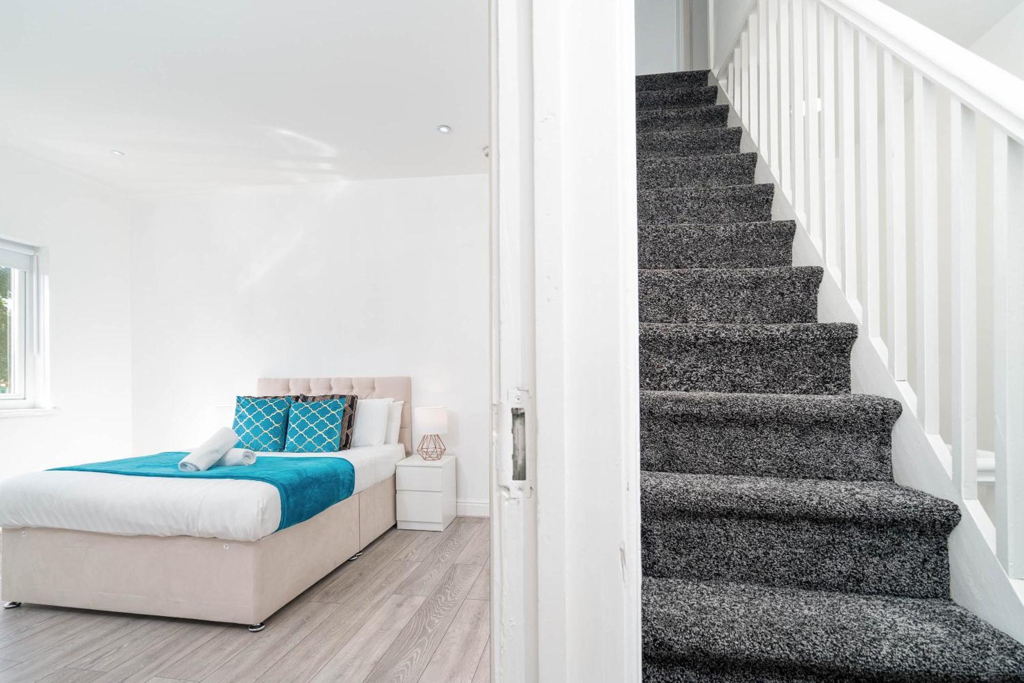 Five Bedroom Townhouse - Near City Centre - Edgbaston - On Street Parking - Wifi - Netflix - 974P Birmingham Exterior foto