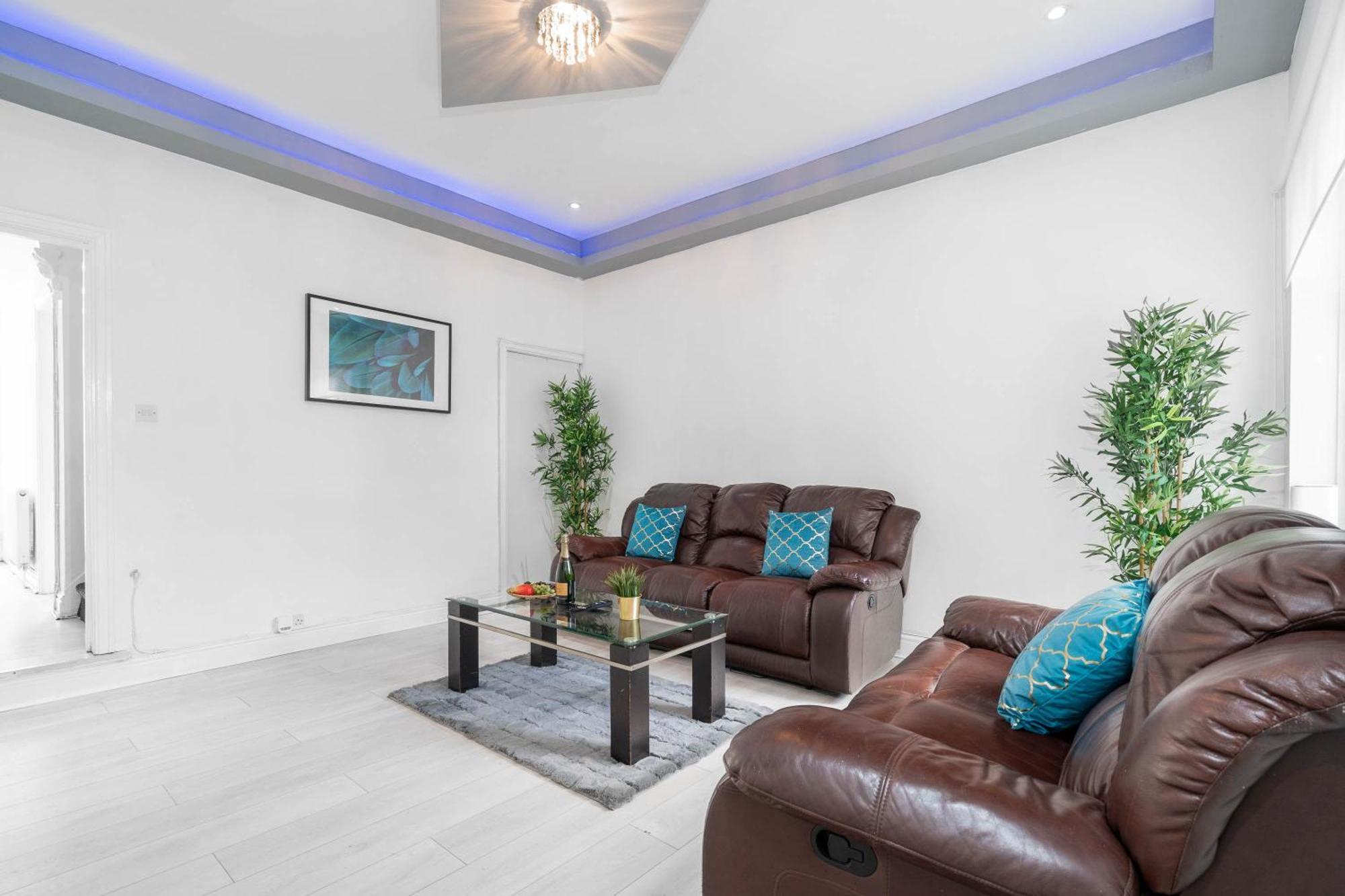 Five Bedroom Townhouse - Near City Centre - Edgbaston - On Street Parking - Wifi - Netflix - 974P Birmingham Exterior foto